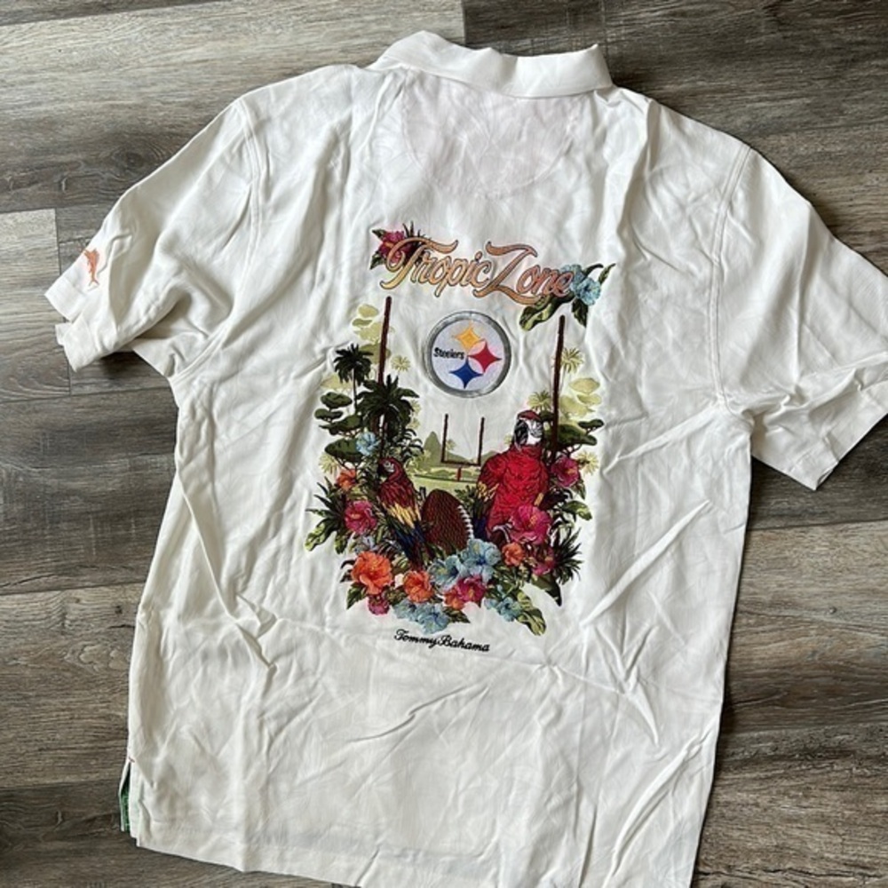 NWT NFL Shirt Pittsburgh Steelers Tommy Bahama silk button up size Medium